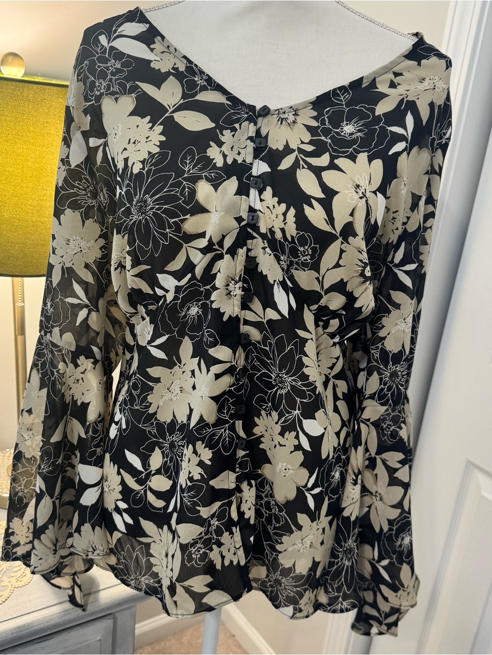 Lane Bryant Sheer Floral Bell Sleeve Top | Size 18/20
